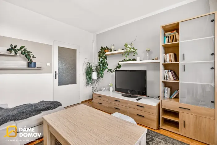 Prodej bytu 2+1, Luhačovice, Zahradní čtvrť, 53 m2