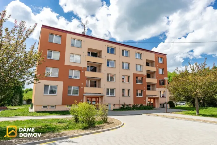 Prodej bytu 2+1, Luhačovice, Zahradní čtvrť, 53 m2