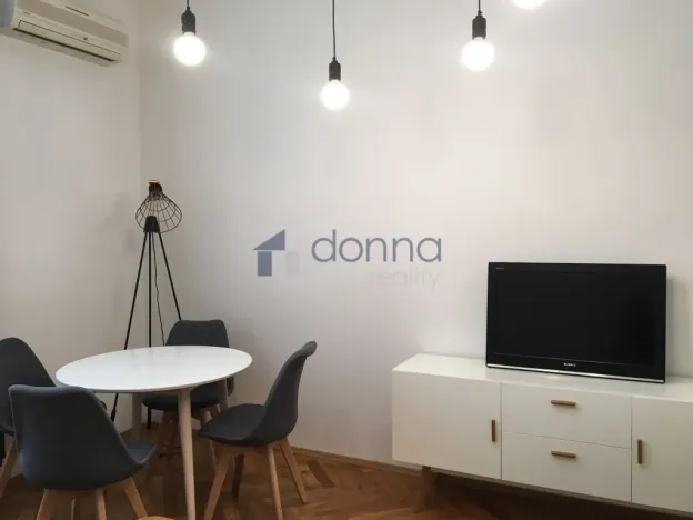 Pronájem bytu 2+kk, Praha, Rašínovo nábřeží, 47 m2
