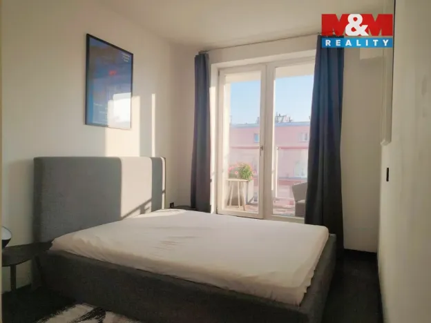 Prodej bytu 2+kk, Praha, Na Maninách, 43 m2