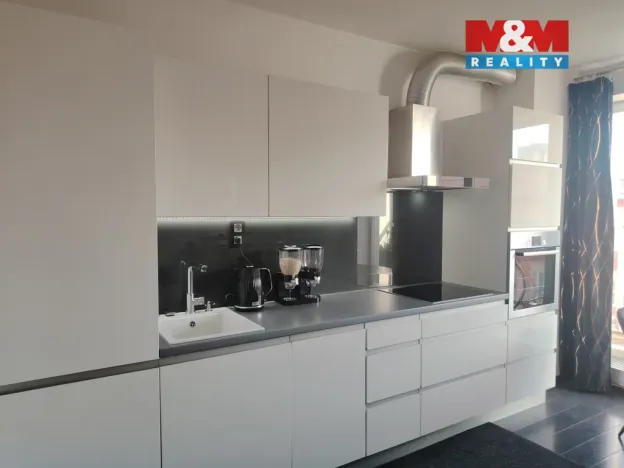 Prodej bytu 2+kk, Praha, Na Maninách, 43 m2