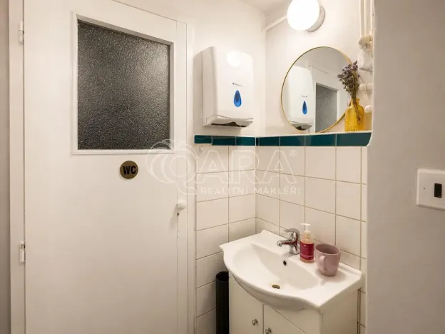 Pronájem obchodního prostoru, Praha - Vinohrady, Libická, 15 m2