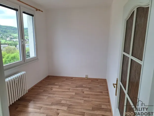 Pronájem bytu 2+1, Děčín, Krásnostudenecká, 50 m2