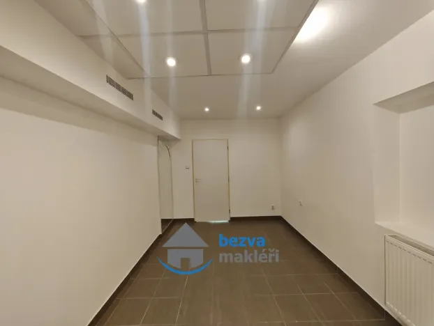 Pronájem obchodního prostoru, Pardubice, Smilova, 63 m2