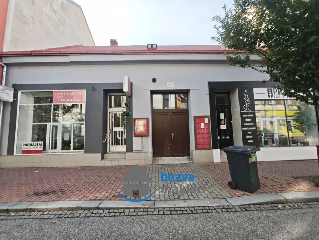 Pronájem obchodního prostoru, Pardubice, Smilova, 63 m2