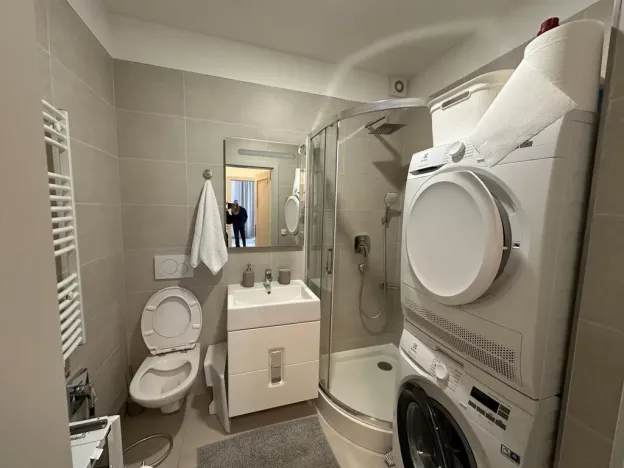 Pronájem bytu 1+kk, Praha - Smíchov, 32 m2