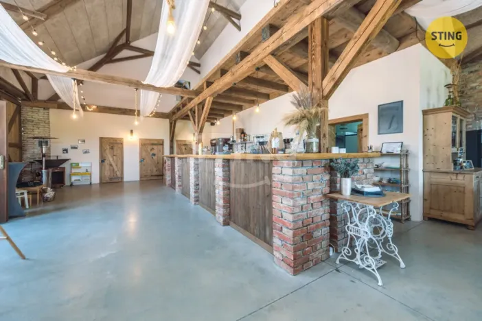 Prodej rodinného domu, Kunětice, 500 m2