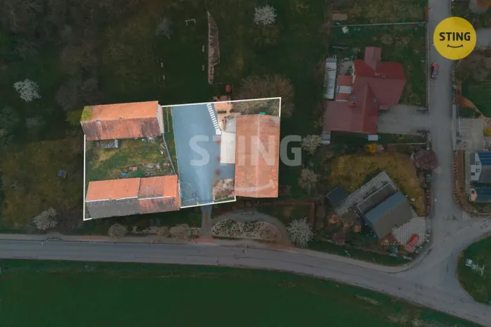 Prodej rodinného domu, Kunětice, 500 m2