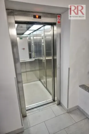 Pronájem bytu 1+kk, Plzeň, U Borských kasáren, 40 m2
