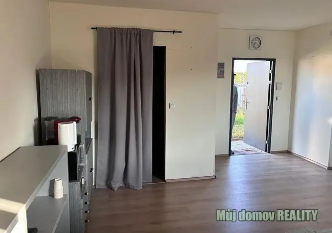 Pronájem kanceláře, Praha - Malešice, 50 m2