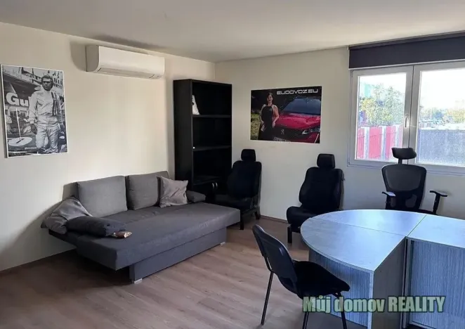 Pronájem kanceláře, Praha - Malešice, 50 m2