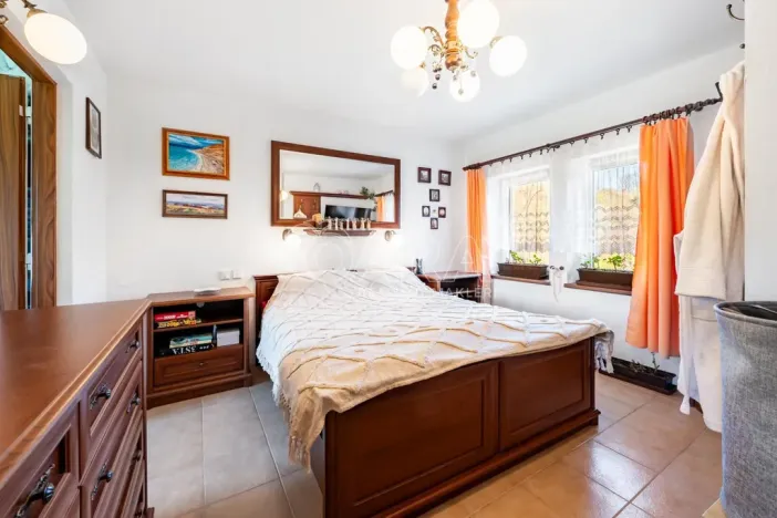 Prodej rodinného domu, Nové Dvory, 200 m2