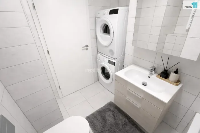 Pronájem bytu 2+kk, Praha - Holešovice, V závětří, 49 m2