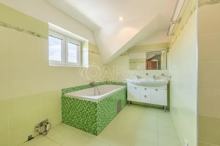 Prodej rodinného domu, Zvánovice, Třemblatská, 240 m2