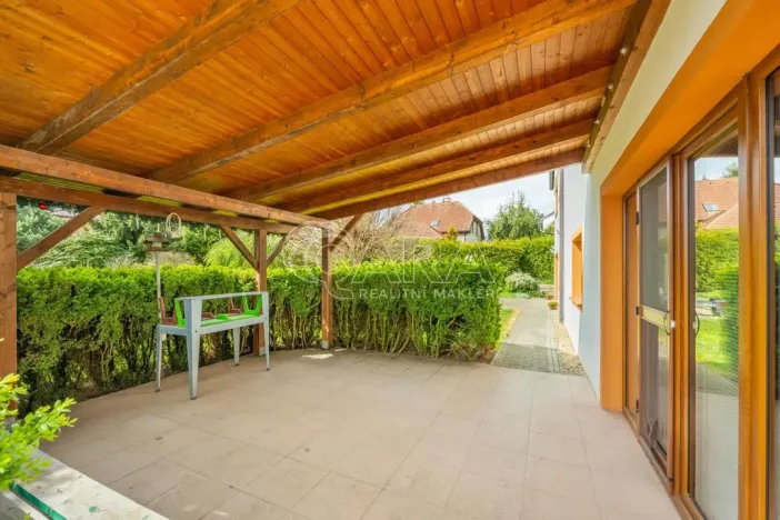 Prodej rodinného domu, Zvánovice, Třemblatská, 240 m2