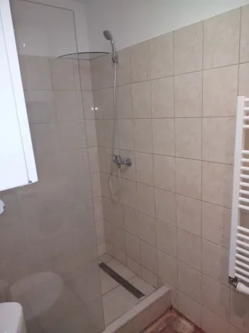 Pronájem bytu 1+kk, Ústí nad Labem - Krásné Březno, 1. máje, 24 m2
