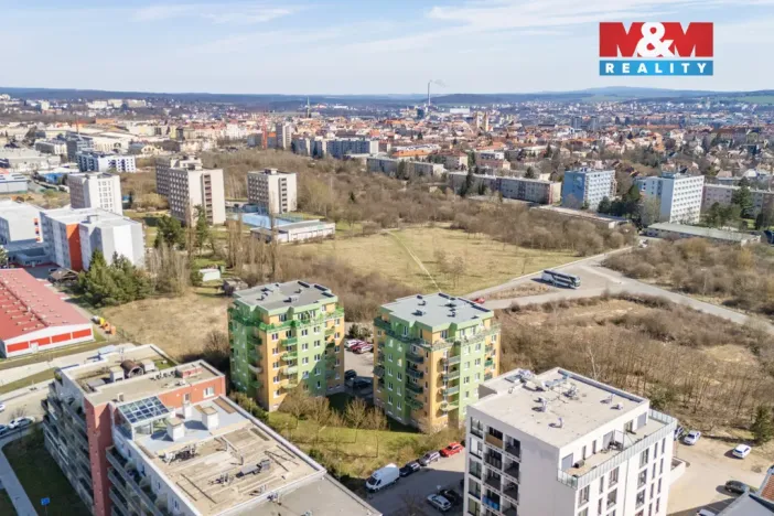 Pronájem garážového stání, Plzeň, Goldscheiderova, 13 m2