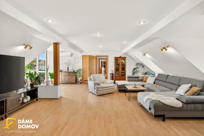 Prodej ubytování, Zlín - Štípa, Mariánské náměstí, 819 m2