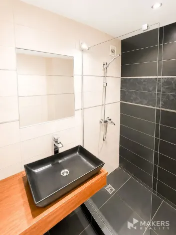 Prodej bytu 2+kk, Praha - Hlubočepy, Wassermannova, 45 m2