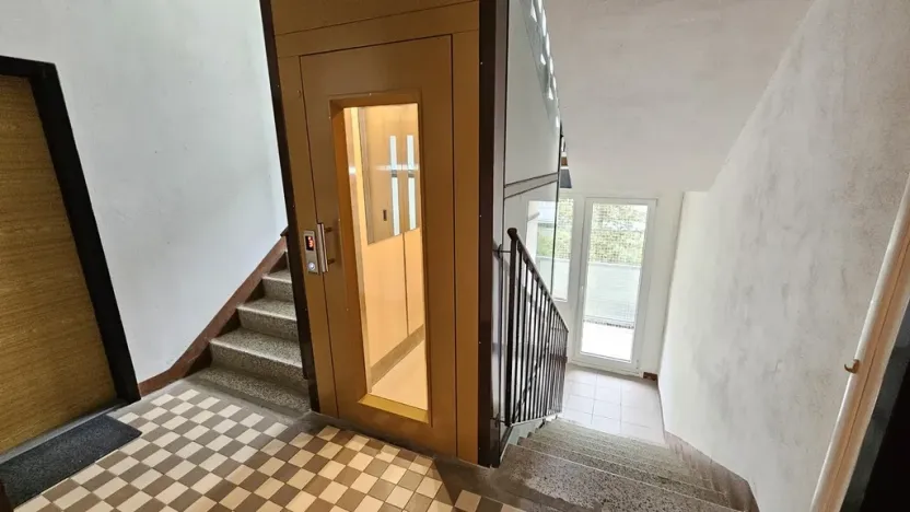 Prodej bytu 1+1, Ústí nad Labem - Severní Terasa, Kmochova, 34 m2