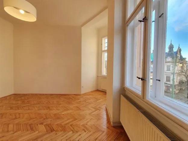 Pronájem bytu 1+kk, Praha, Svobodova, 33 m2