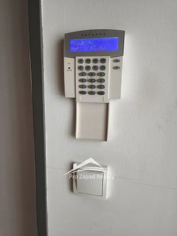 Pronájem obchodního prostoru, Plzeň, Poděbradova, 242 m2