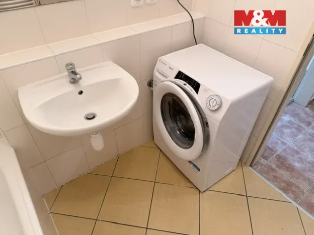 Pronájem bytu 1+kk, Praha - Čakovice, Marty Krásové, 34 m2