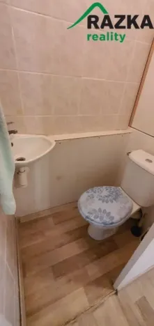 Pronájem bytu 2+1, Mariánské Lázně - Úšovice, Školní náměstí, 61 m2