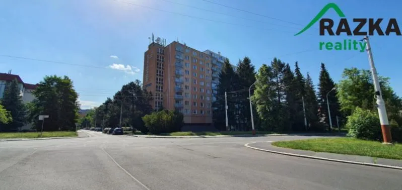 Pronájem bytu 2+1, Mariánské Lázně - Úšovice, Školní náměstí, 61 m2