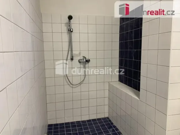 Pronájem kanceláře, Hradec Králové - Kukleny, Kalendova, 61 m2
