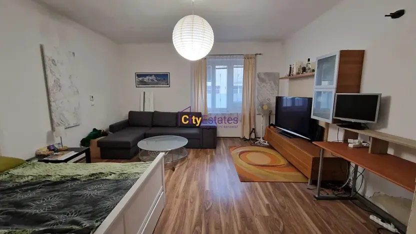 Pronájem bytu 2+kk, Praha - Košíře, Cetyňská, 56 m2