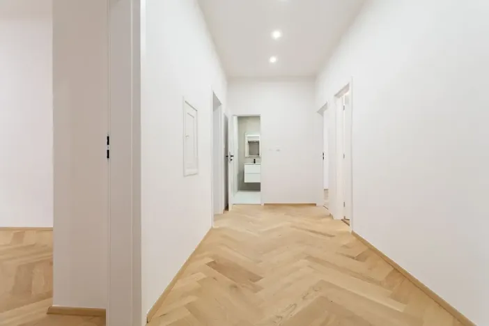 Prodej bytu 4+kk, Praha - Vršovice, Vršovická, 80 m2