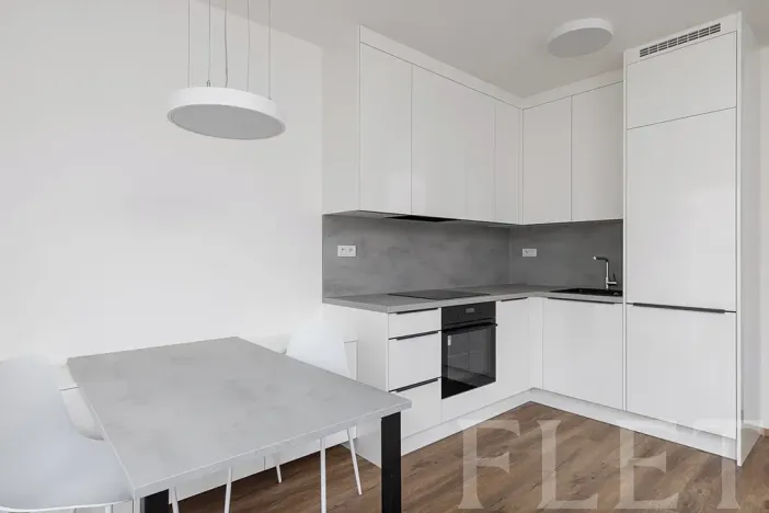 Pronájem bytu 1+kk, Praha - Kamýk, Hodkovická, 35 m2