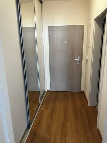 Pronájem bytu 1+kk, Praha - Vysočany, Gerstelova, 35 m2
