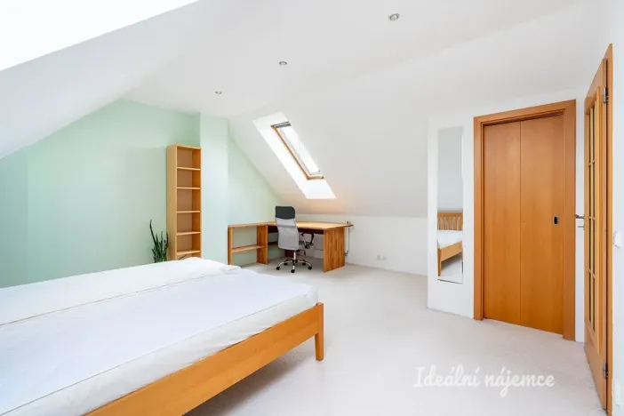 Pronájem bytu 3+kk, Jesenice, Za Rybníkem, 91 m2