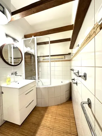 Pronájem bytu 2+1, Praha - Libeň, U libeňského pivovaru, 70 m2