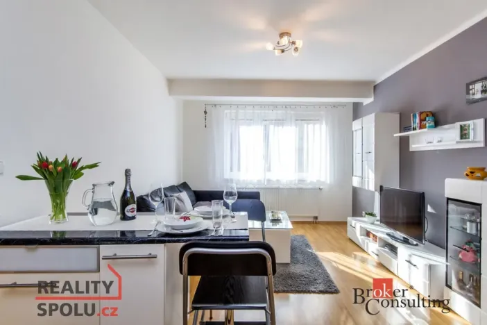 Pronájem bytu 2+kk, 48 m2