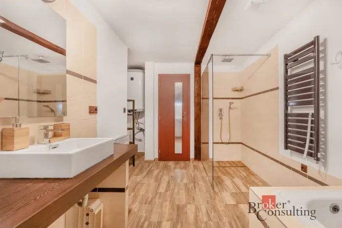 Prodej rodinného domu, Roprachtice, 460 m2