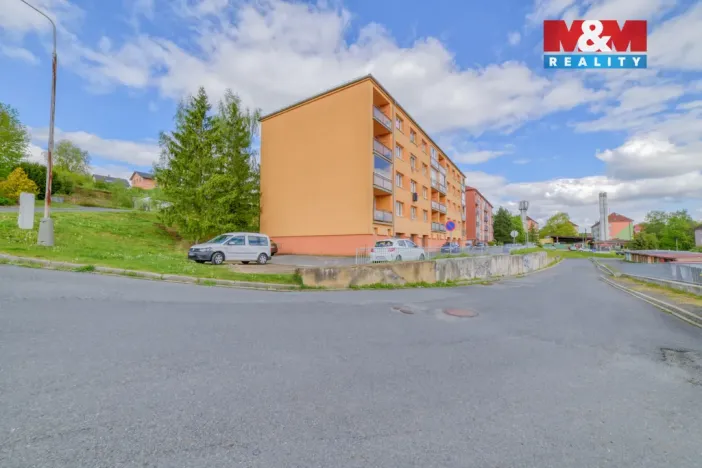 Prodej bytu 2+1, Tachov, Jabloňová, 61 m2