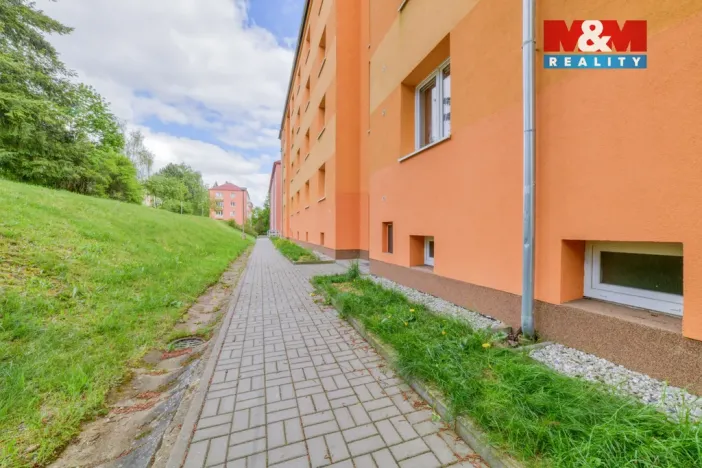 Prodej bytu 2+1, Tachov, Jabloňová, 61 m2