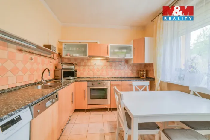 Prodej bytu 2+1, Tachov, Jabloňová, 61 m2