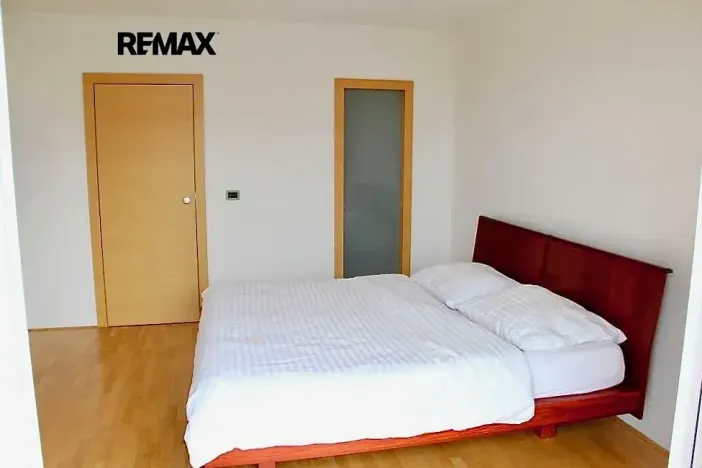 Pronájem bytu 2+kk, Vestec, Ve Stromkách, 106 m2