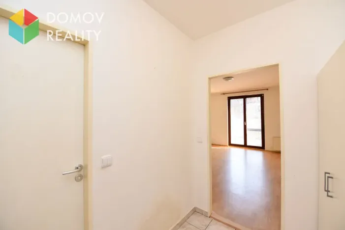Pronájem bytu 1+kk, Beroun, Pod Homolkou, 30 m2