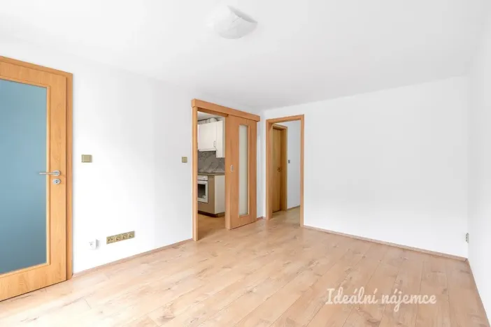 Pronájem bytu 1+1, Přezletice, Zahradní, 34 m2