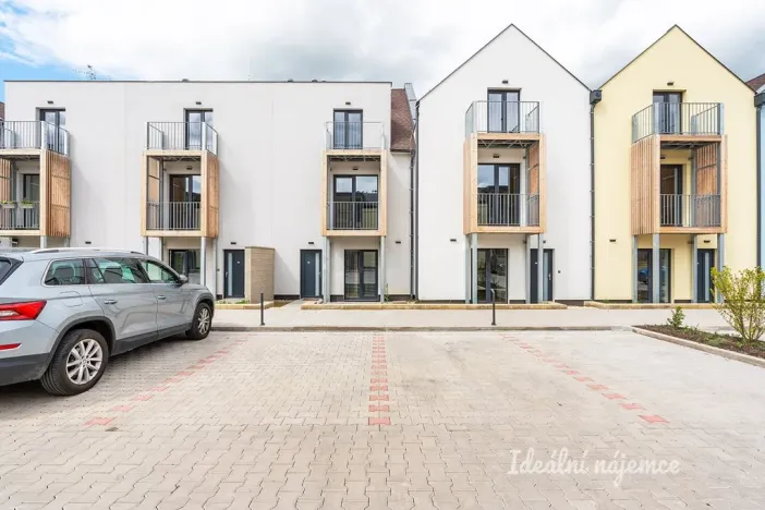 Pronájem bytu 1+1, Přezletice, Zahradní, 34 m2