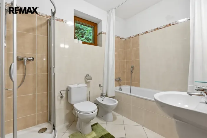 Prodej rodinného domu, Karlovy Vary, Slovenská, 137 m2