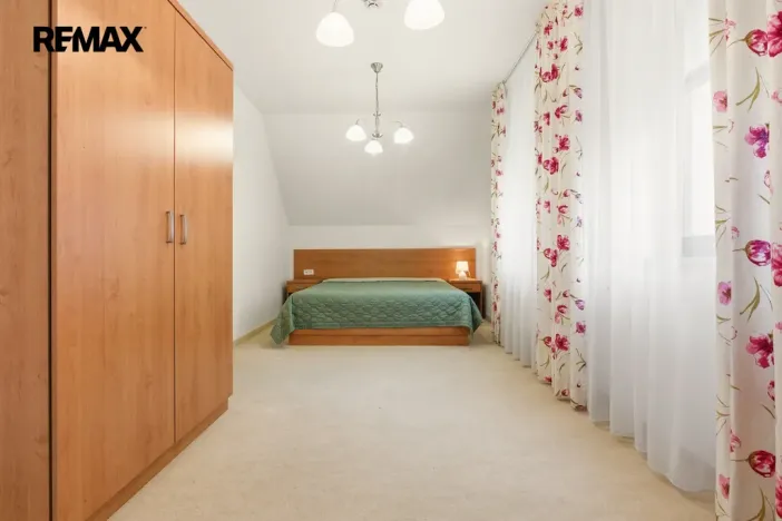 Prodej rodinného domu, Karlovy Vary, Slovenská, 137 m2