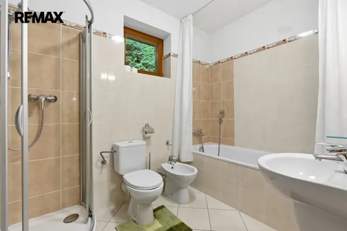 Prodej rodinného domu, Karlovy Vary, Slovenská, 137 m2