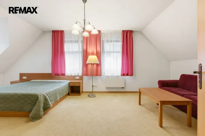 Prodej rodinného domu, Karlovy Vary, Slovenská, 137 m2