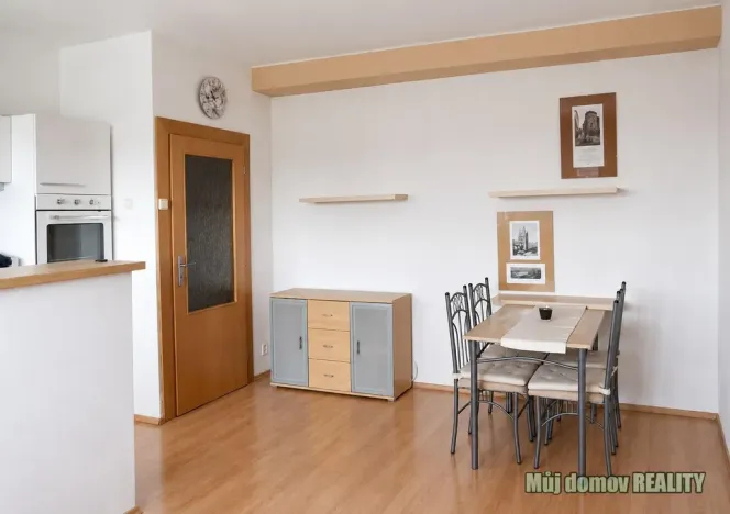 Pronájem bytu 1+1, Praha - Holešovice, U staré plynárny, 42 m2